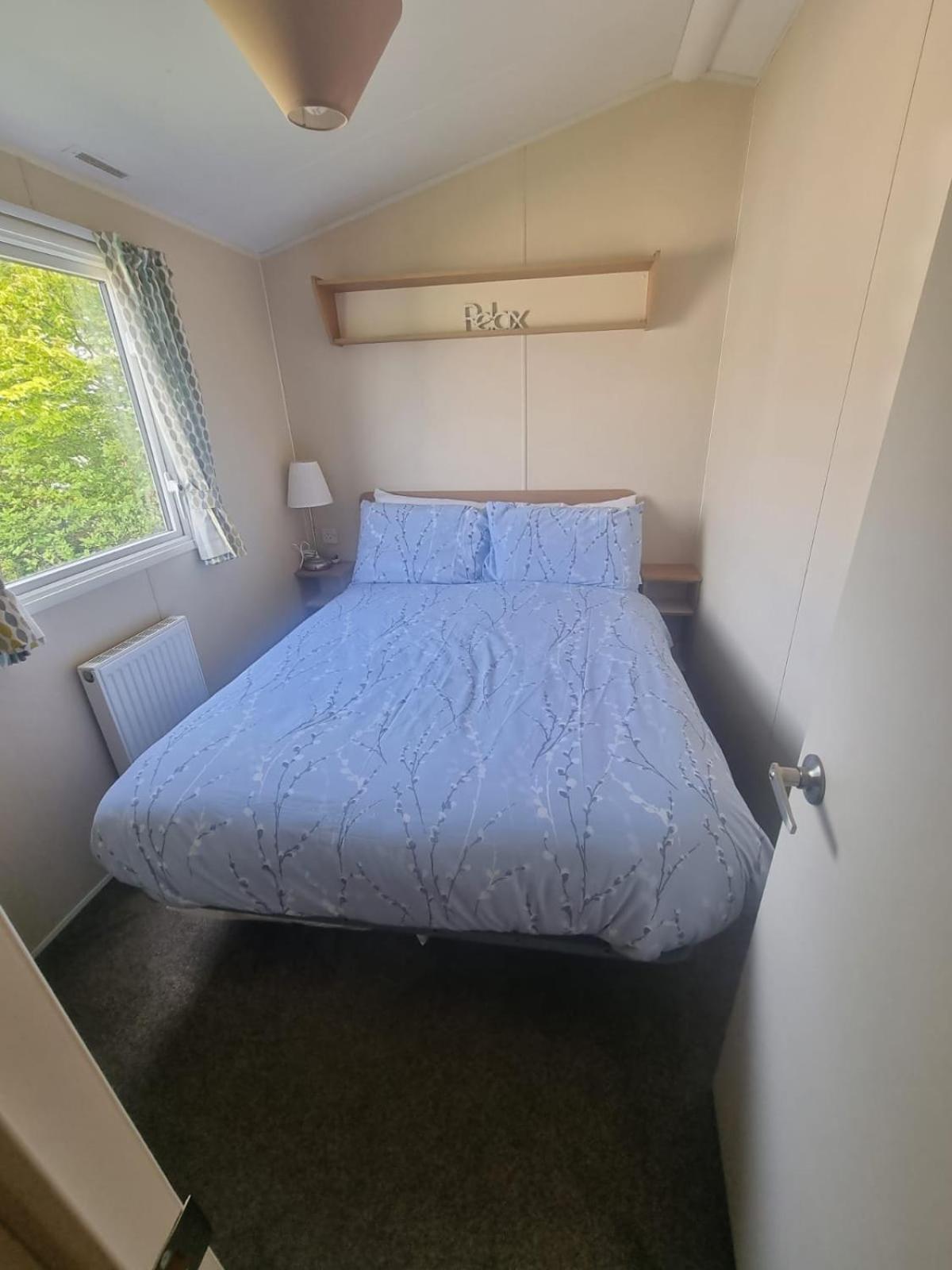 Whitecliff Bay Holiday Park - Most Popular Location Near Pools, Clubs And Beach Bembridge Exterior photo