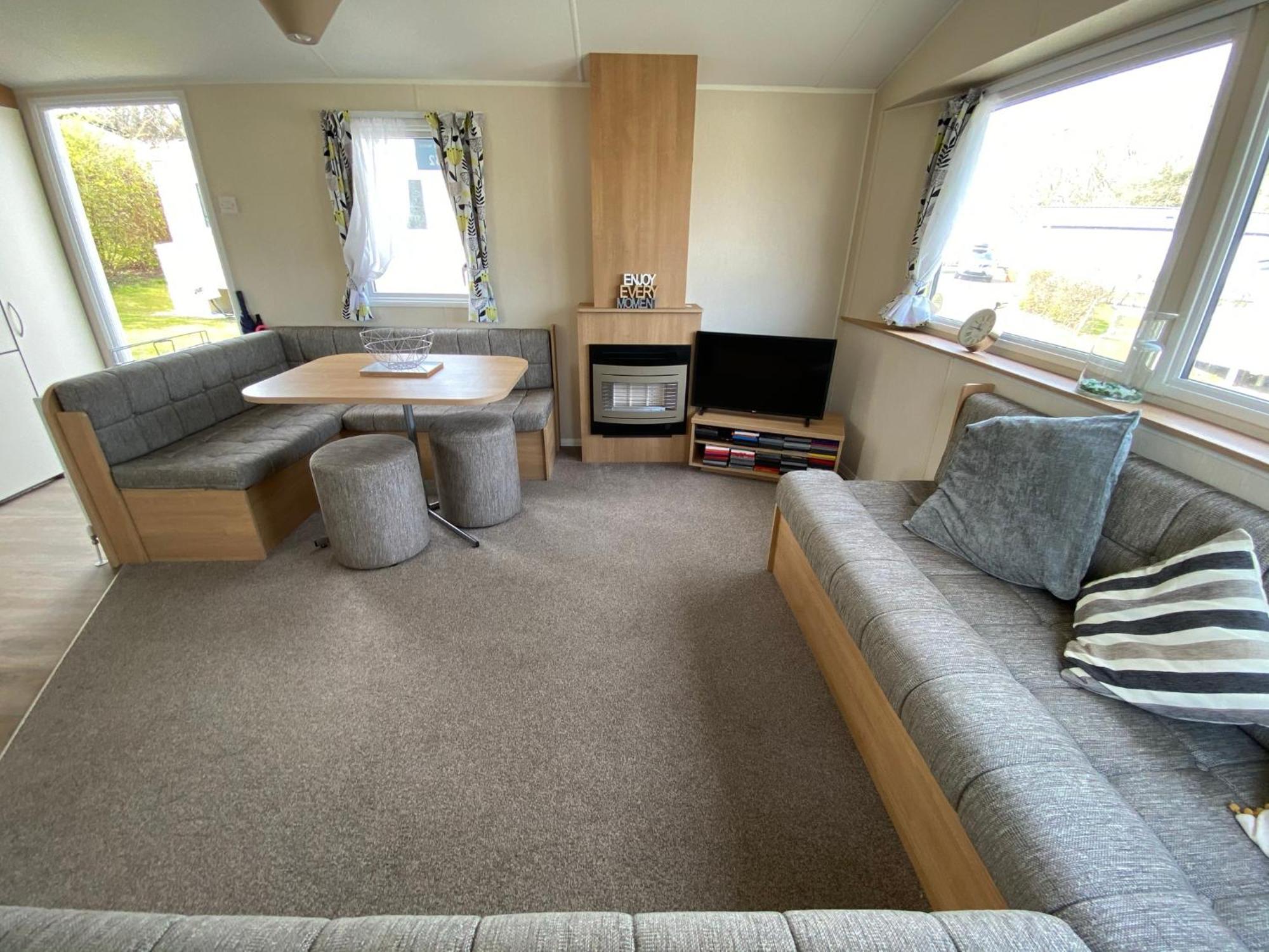 Whitecliff Bay Holiday Park - Most Popular Location Near Pools, Clubs And Beach Bembridge Exterior photo